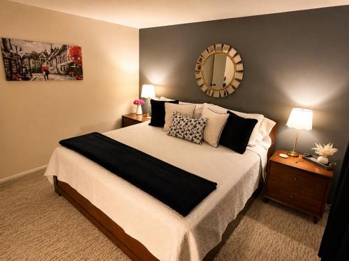 Simpsonville Apartment | Cozy Private Apartment in Columbia -King Bed