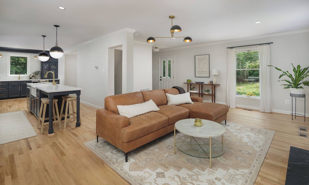 Blue Ridge House | Cozy, renovated 3-bedroom retreat on 10+ acres in charming Leesburg. Sleeps 7
