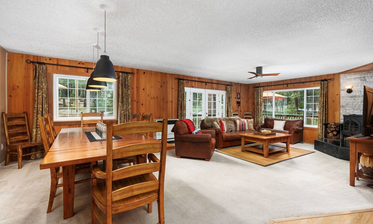 Sierra Cedars Cabin | Cozy, single level near the lake w/BOAT Parking!