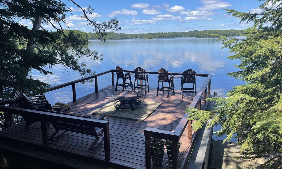 Hayward Cabin | Cozy, Vintage, summer getaway!