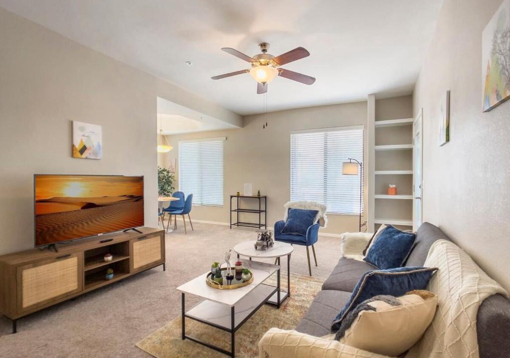 Kierland Apartment | CozySuites at Kierland Commons