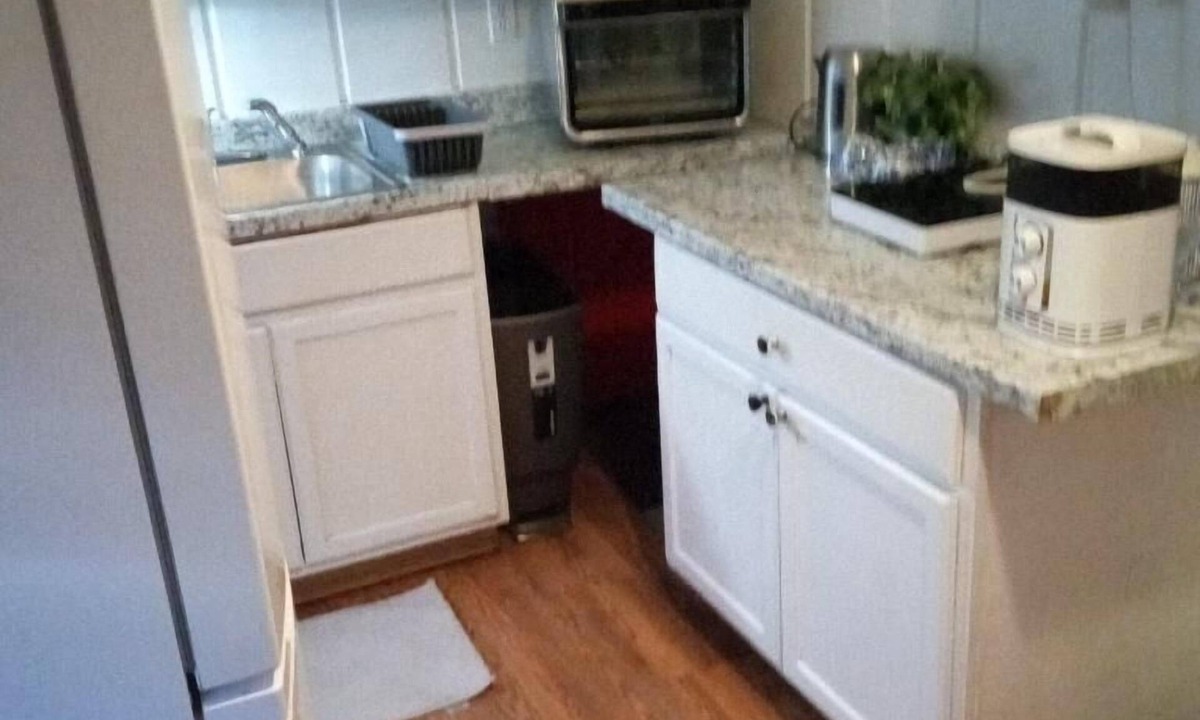 Lytle Creek Bed & Breakfast | "Creekside Retreat: Cozy 2-Bedroom Haven with Scenic Views"