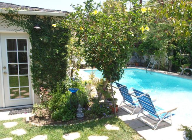 Clarkdale Apartment | Culver City Escape w/Pool, Near Disneyland Park!