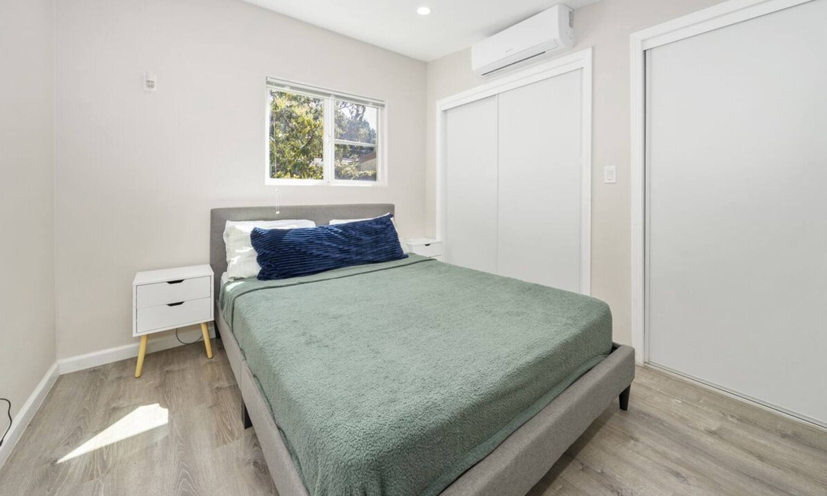 North Long Beach House | Cute Studio|Beautiful Backyard