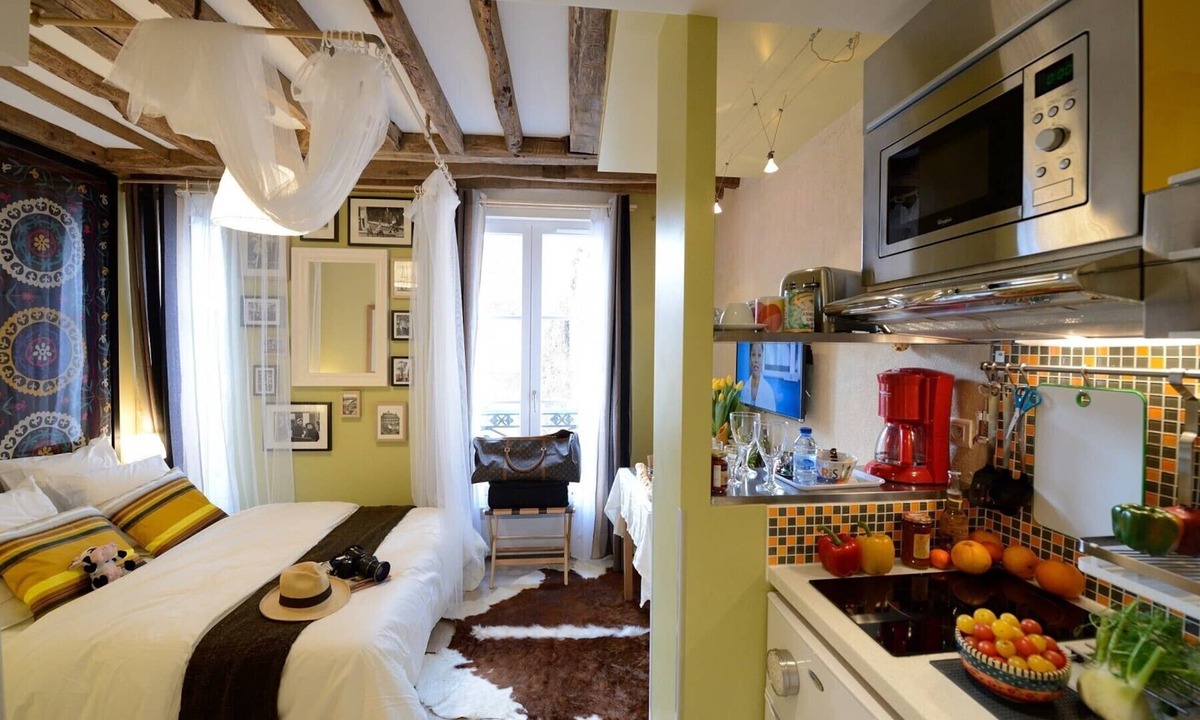 3rd Arrondissement Apartment | D3GD Green Shot