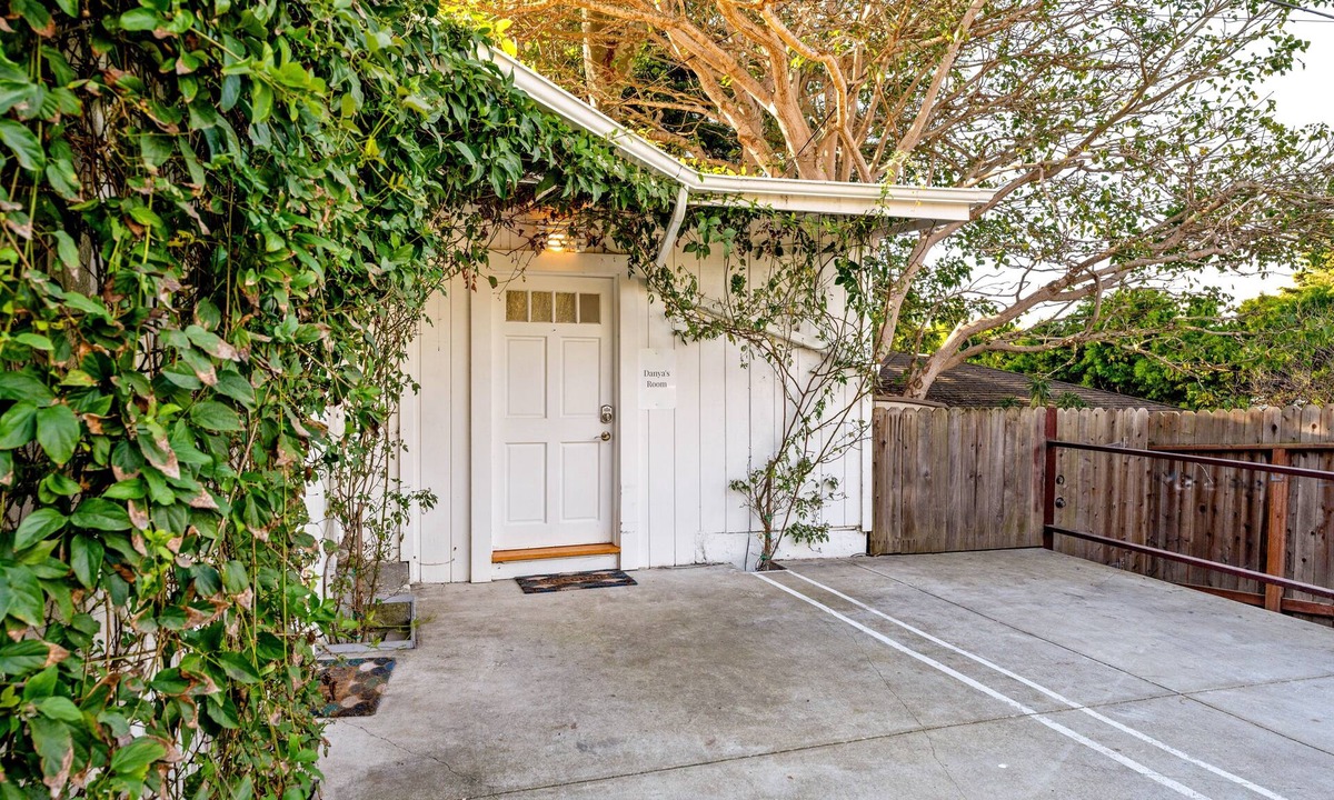 Santa Barbara County House | Danya's Cottage Room | The Chosen Collection