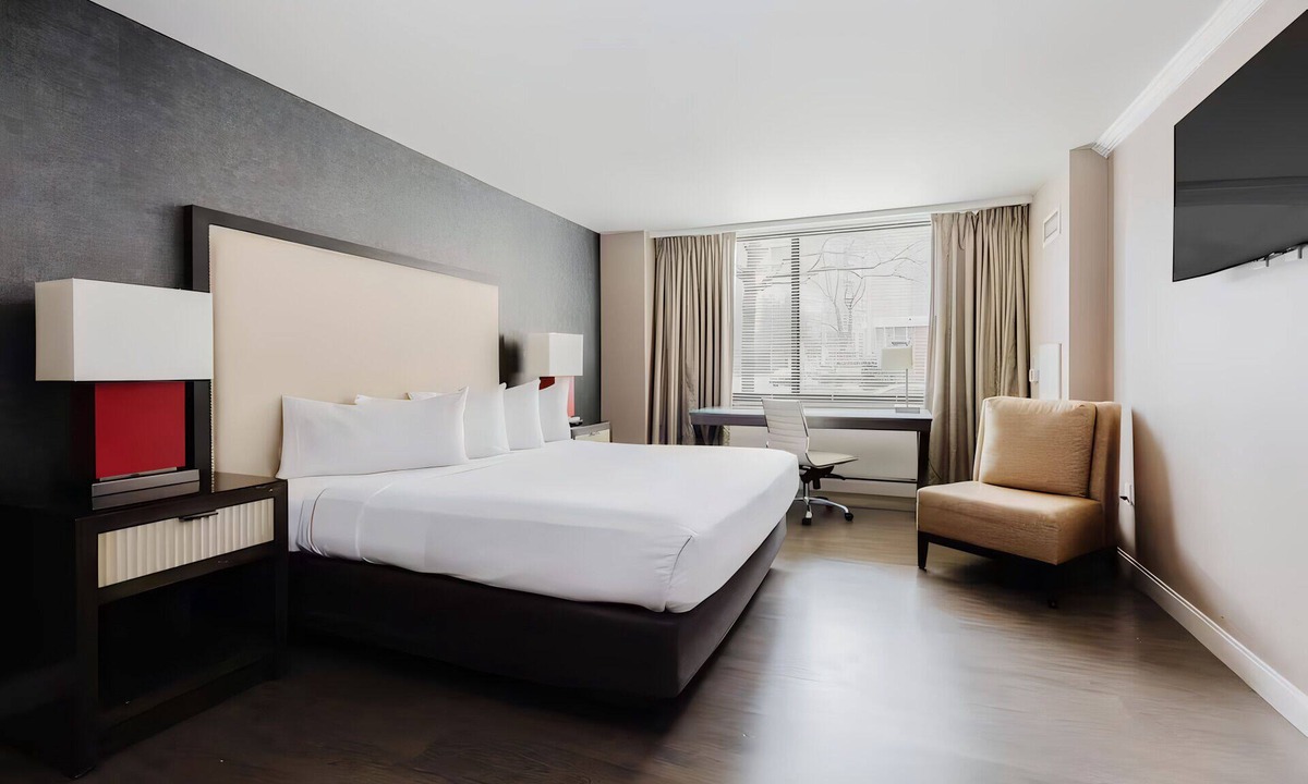 West End Apartment | DC Stay near Georgetown | Remote-Work Ready | Walk to Dining & Attractions