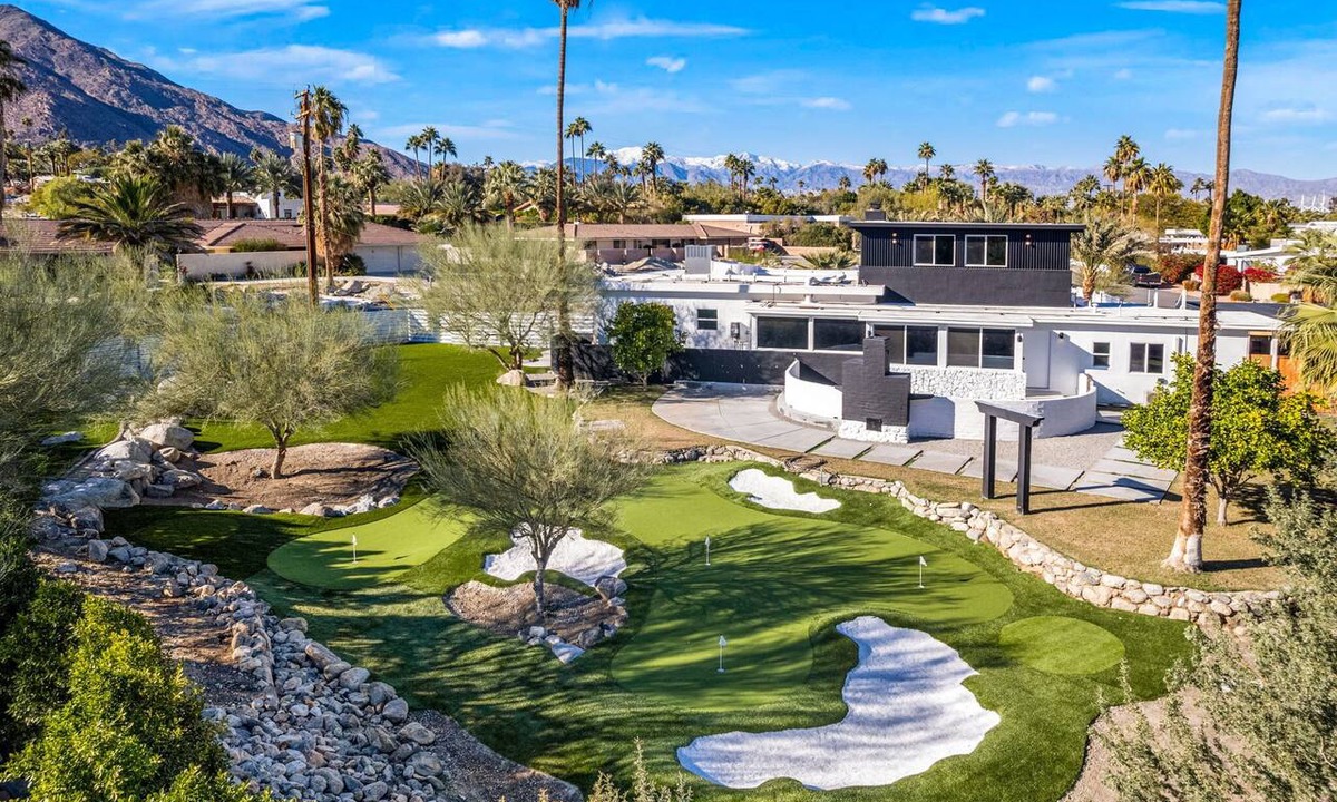 Little Tuscany House | Designer Retreat with Mini-Golf