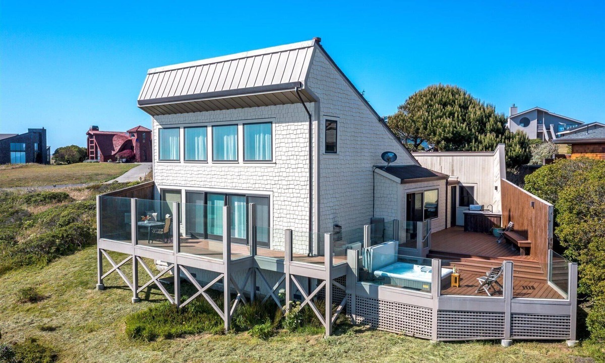Dillon Beach House | Dillon Beach! Ocean View! Hot Tub~Sauna & Game Room~Dog-Friendly~Beach Nest