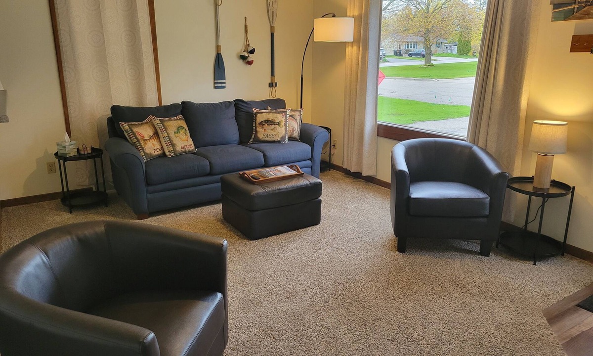 Sturgeon Bay House | Dog-Friendly, Fenced-In Backyard, Close to Downtown, Quiet Neighborhood