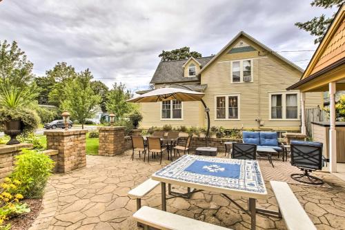 Sturgeon Bay House | Dog-Friendly Home w/Balcony & Yard in Surgeon Bay
