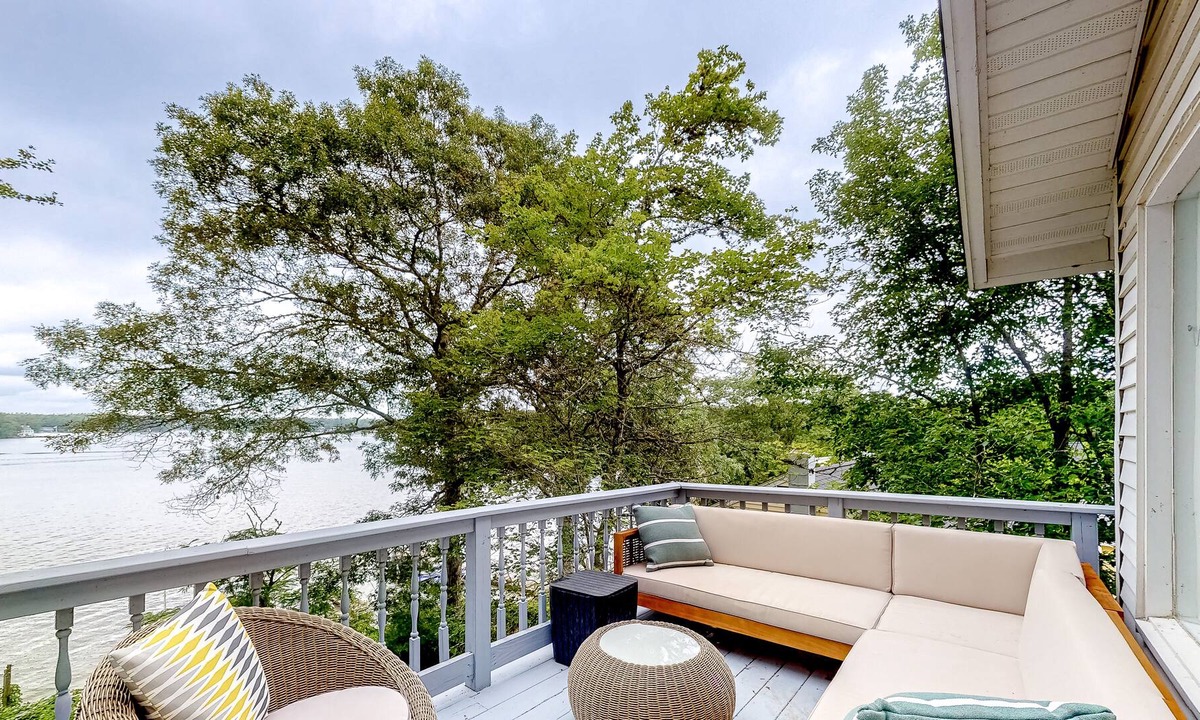 Ponds of Plymouth House | Dog-Friendly Lakefront Getaway W/ Free WiFi, Large Deck, Private Dock & Beach!