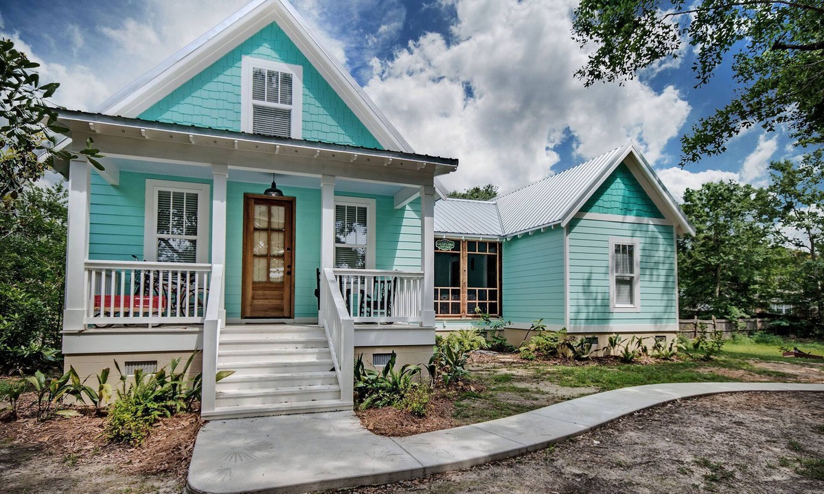 Ocean Springs Cottage | Dogtrot Cottage Near Downtown, Shearwater Pottery, and East Beach