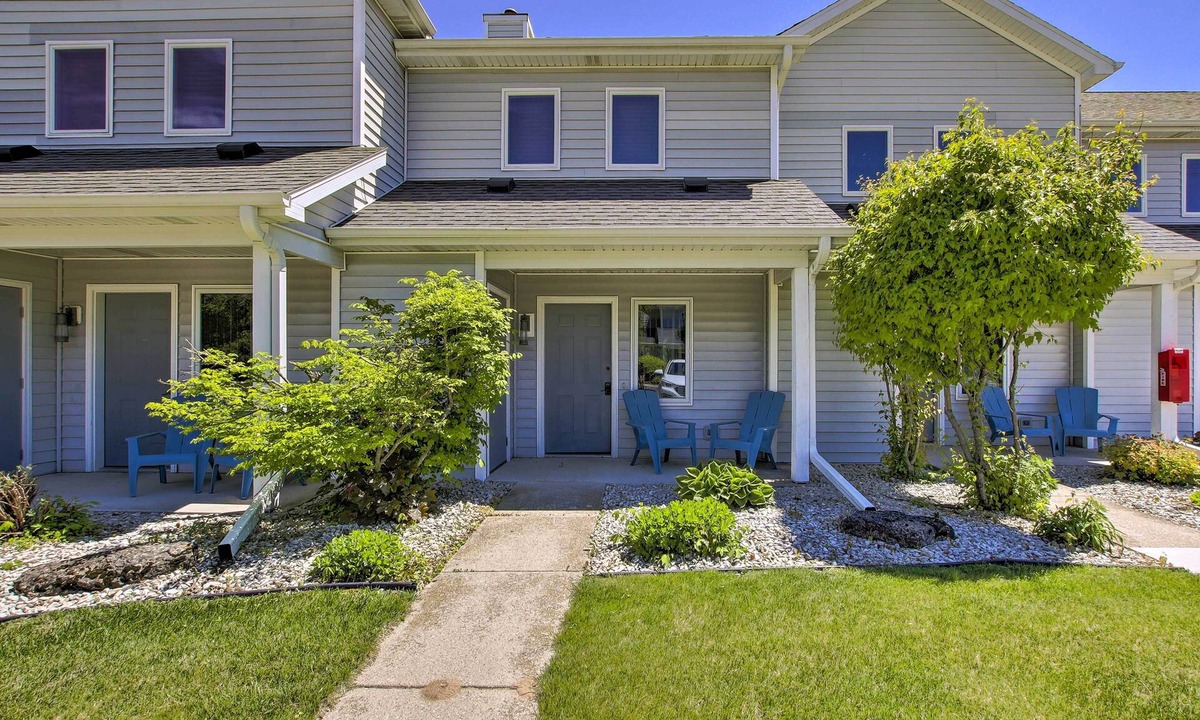 Fish Creek Condo | 'Door County Getaway' - Walk to State Park!