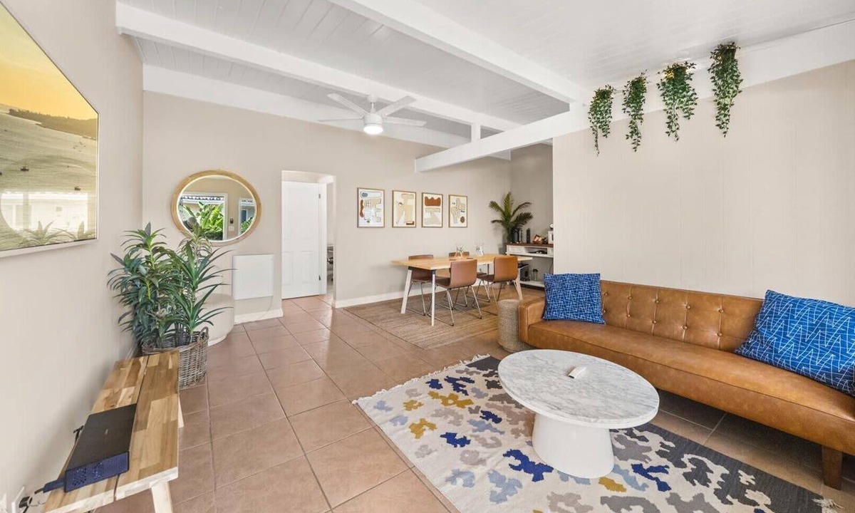 West Beach Apartment | Downtown Apartment by the Beach!