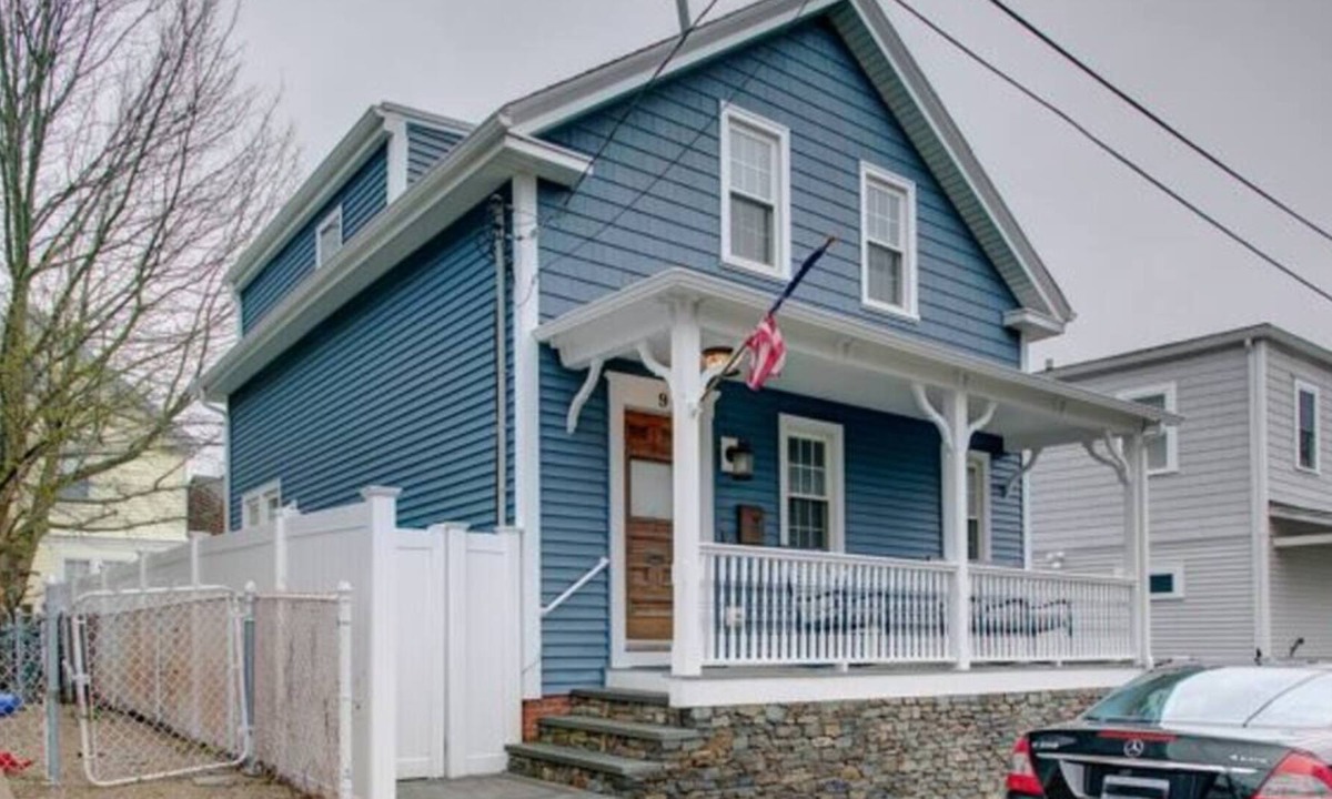 Yachting Village Cottage | Downtown Harbor Dream - Gorgeous Harborside Cottage