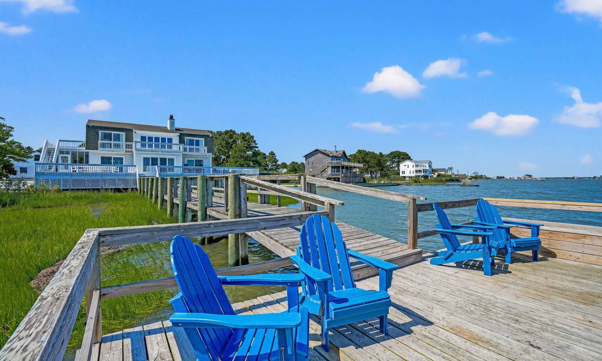 Chincoteague House | Dragonfly Point | Luxury Oyster Bay Waterfront w/120' Pier, Screened Porch & Panoramic Views