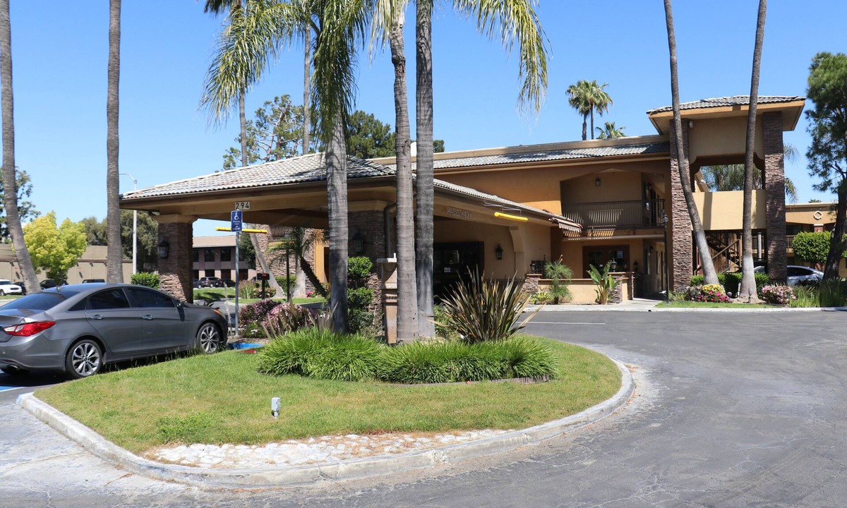 San Bernardino Hotel | Empire Inn