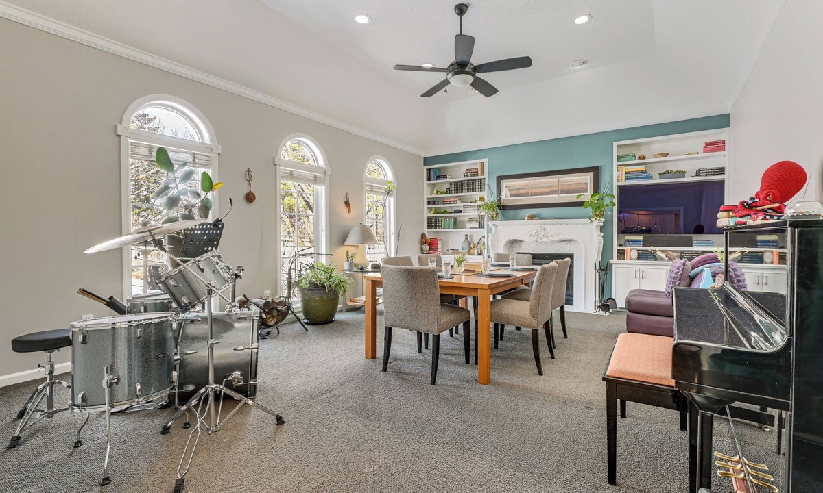 Clive House | Endless Fun! Family Home w/Spacious Yard in Clive