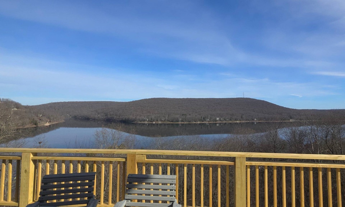 Mountainside House | Endless Lake Views | Hot Tub + Game Room