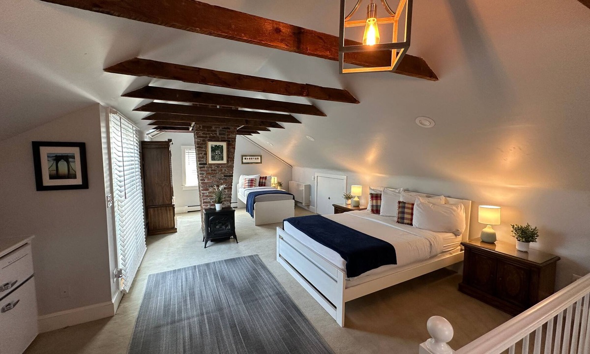 Historic Hill Apartment | Entire Charming Victorian Home Downtown Newport