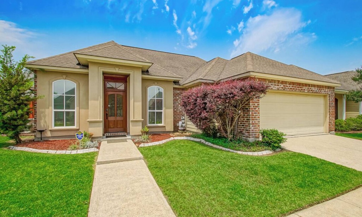 Shenandoah House | Entire home in Baton Rouge Louisiana 20 minutes from LSU