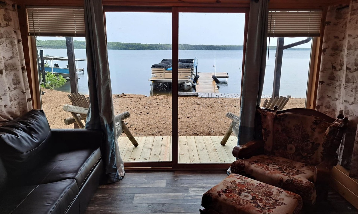 Motley Cabin | Escape to Your Private Lakefront Paradise on Lake Shamineau. Brand New Remodel!