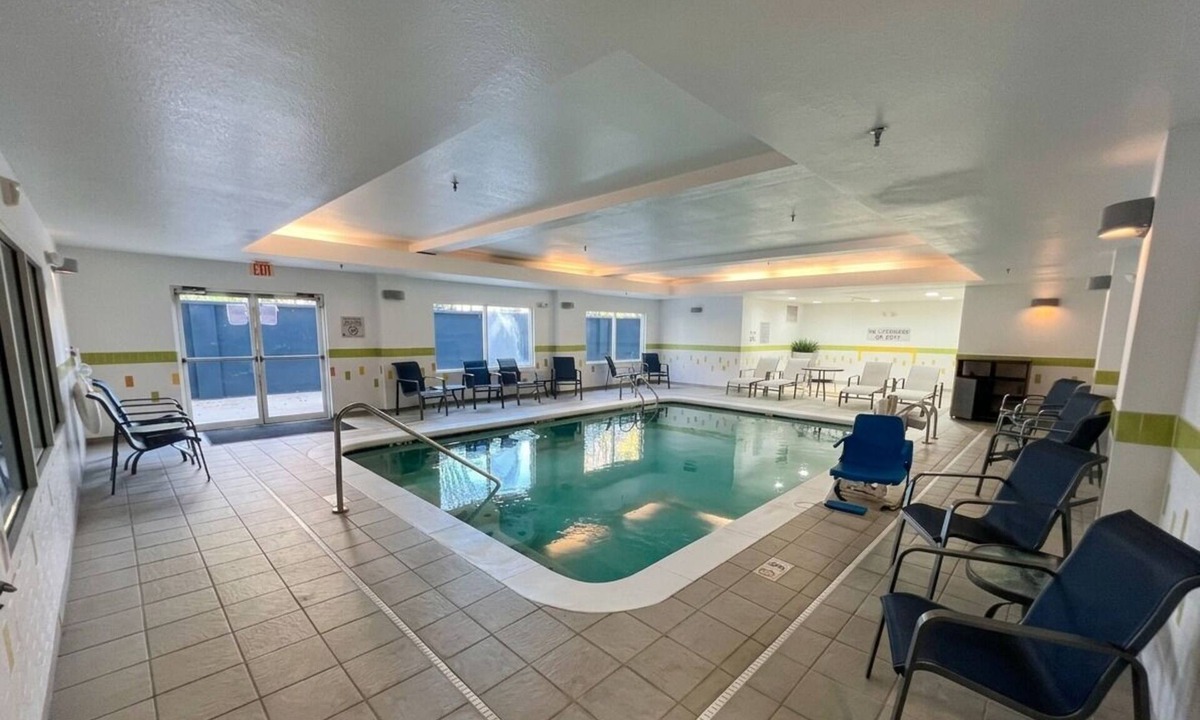South Baton Rouge Hotel | Experience Proximity to Downtown Baton Rouge in This Quiet, Well-Located Retreat
