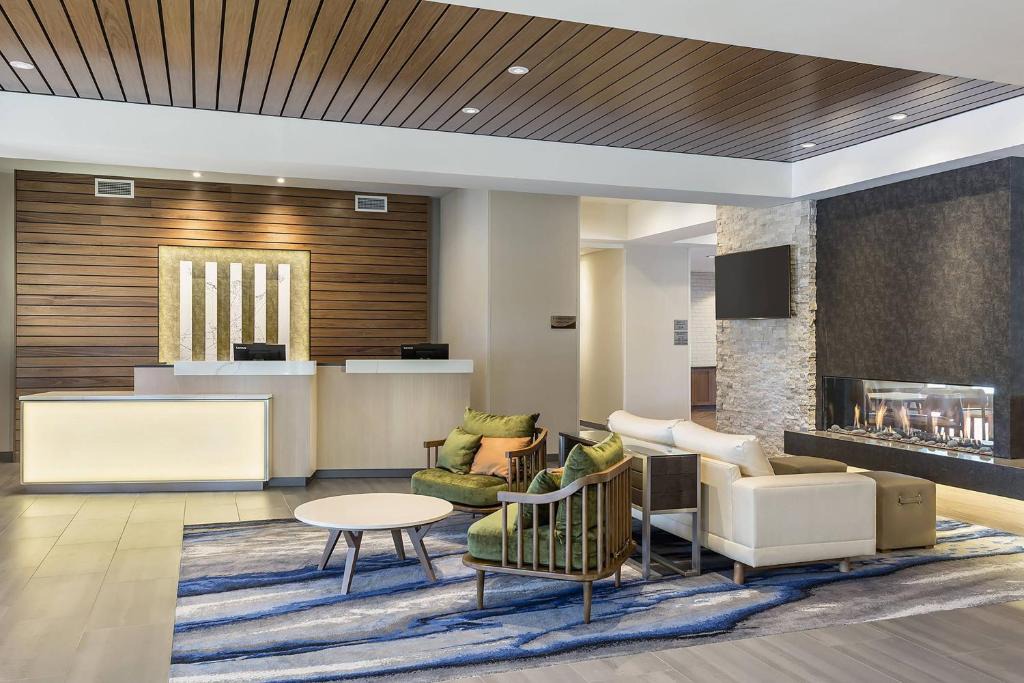 Blaine Hotel | Fairfield Inn & Suites by Marriott Minneapolis North/Blaine