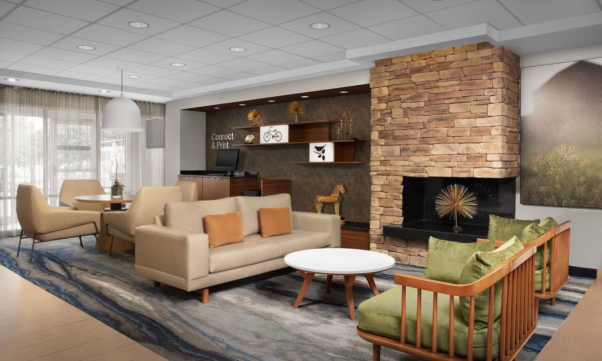 Sterling Hotel | Fairfield Inn & Suites by Marriott at Dulles Airport