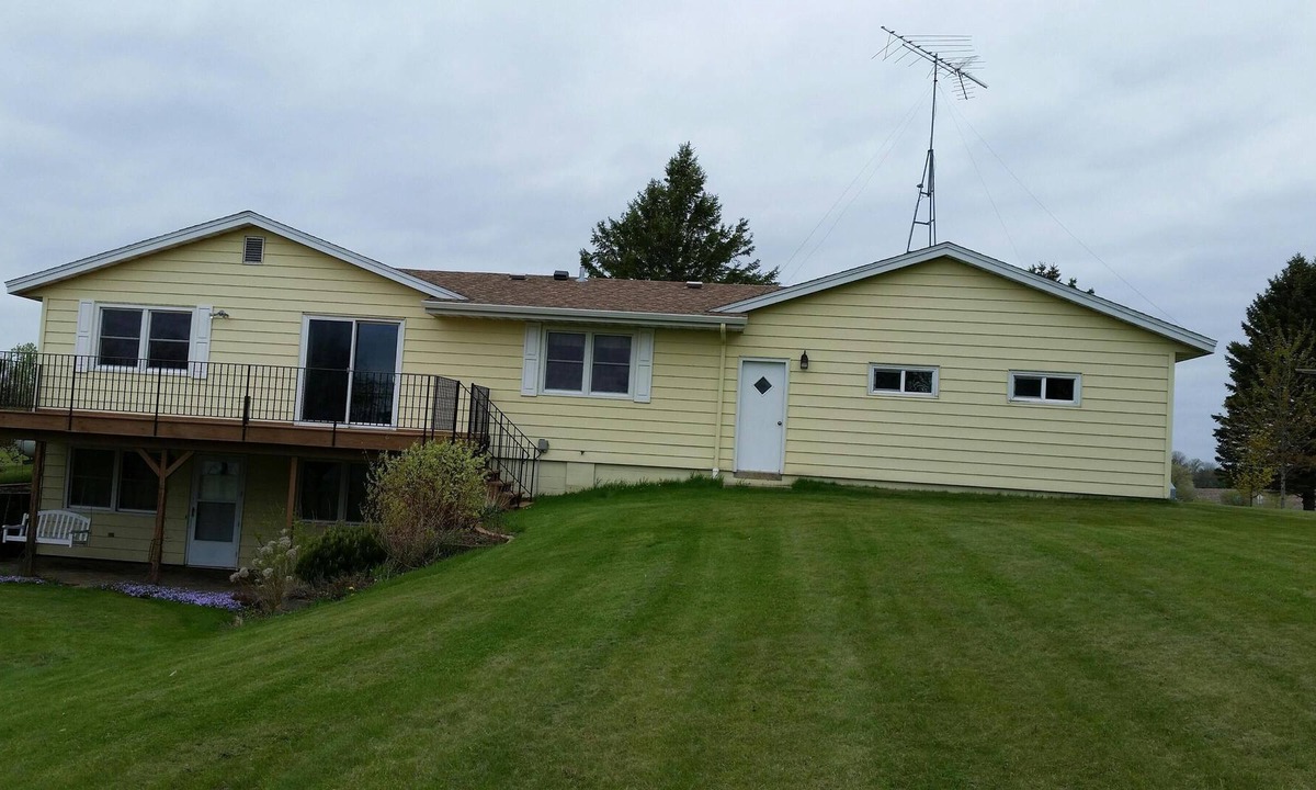 Vergas House | Family Friendly Home on Beautiful Loon Lake
