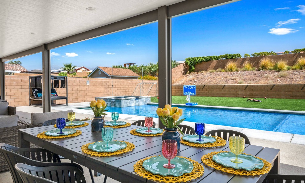Desert Hot Springs House | Family Paradise Saltwater Pool & Spa Game Room Fire Pit EV Charger Poker Table