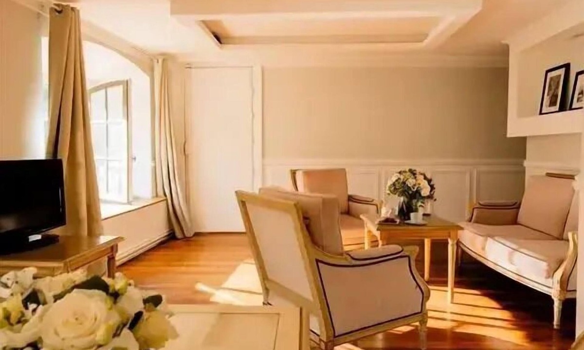 Ermenonville Apartment | Family Suite: 2 adults + 2 children
