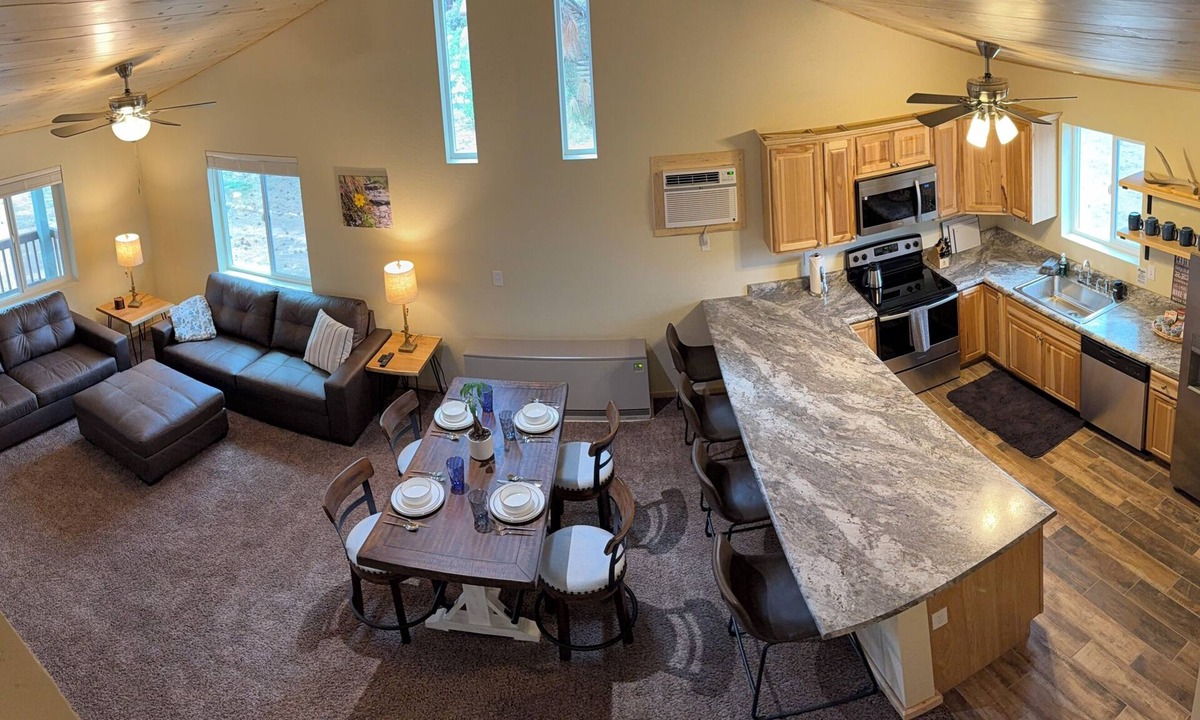 Overgaard Cabin | Fantastic cabin retreat for 6 with 2 bathrooms and AC in cozy Heber-Overgaard