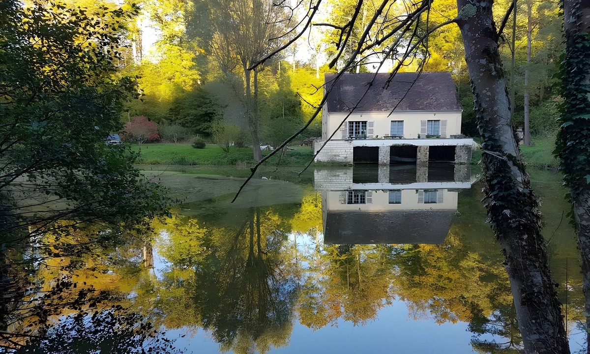 Saint-Jean-aux-Bois House | Forest Nest Cottage in the Heart of Compiègne, Sleeps 15