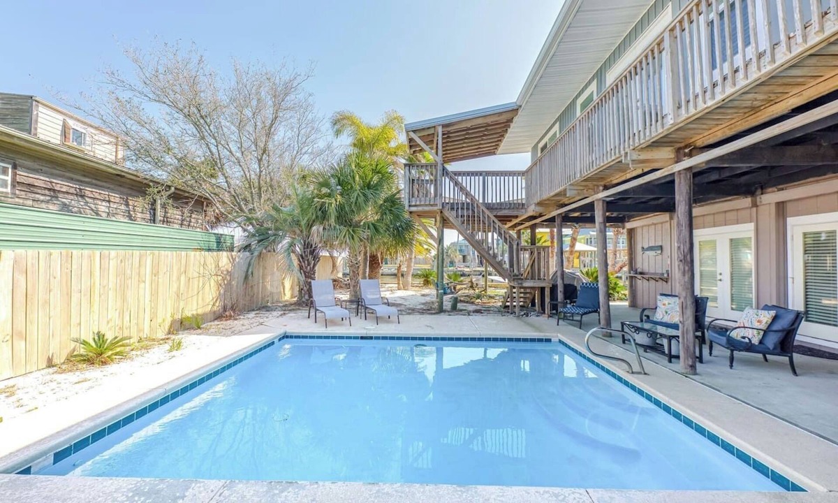 Fort Morgan Pines House | Fort Morgan Bay Club - Bring Your Boat! Pool!