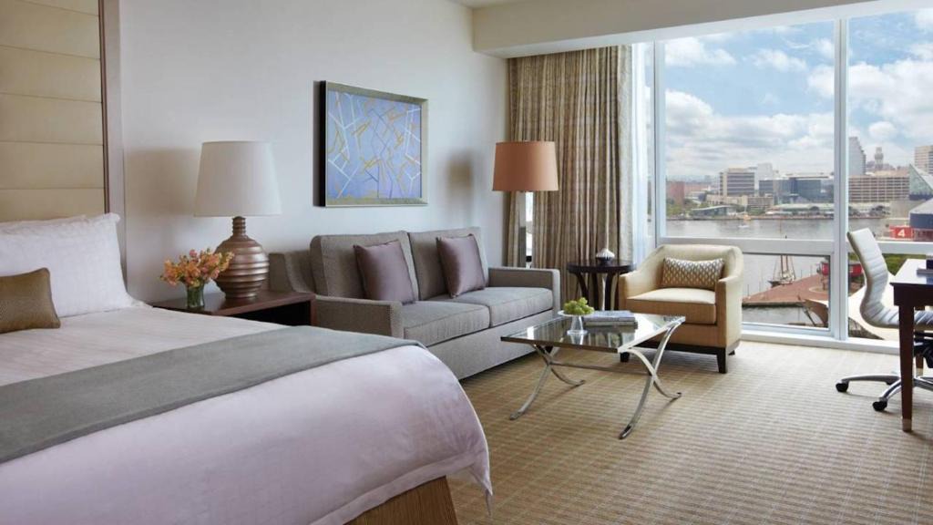 Harbor East Hotel | Four Seasons Baltimore