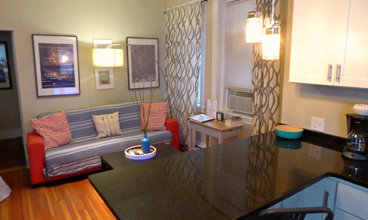 Waterfront House | FREE Parking Chic 2BR North End Apartment. Prime Location.