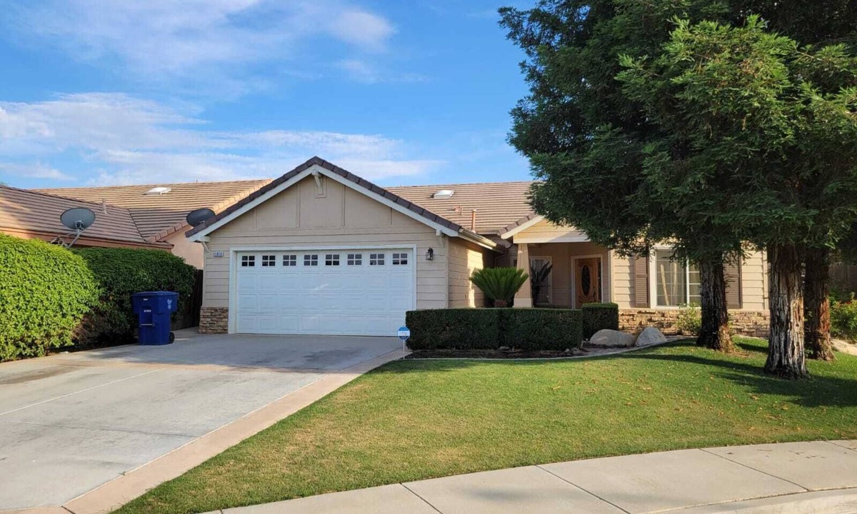 Southern Oaks House | Fully furnished 4BR House at safe classy SW Neighborhood up to 12 guests