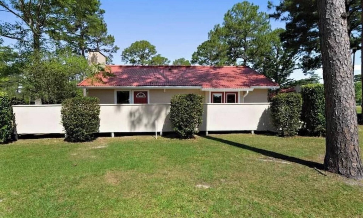 Gautier Apartment | Golfers Dream 2 bedroom condo