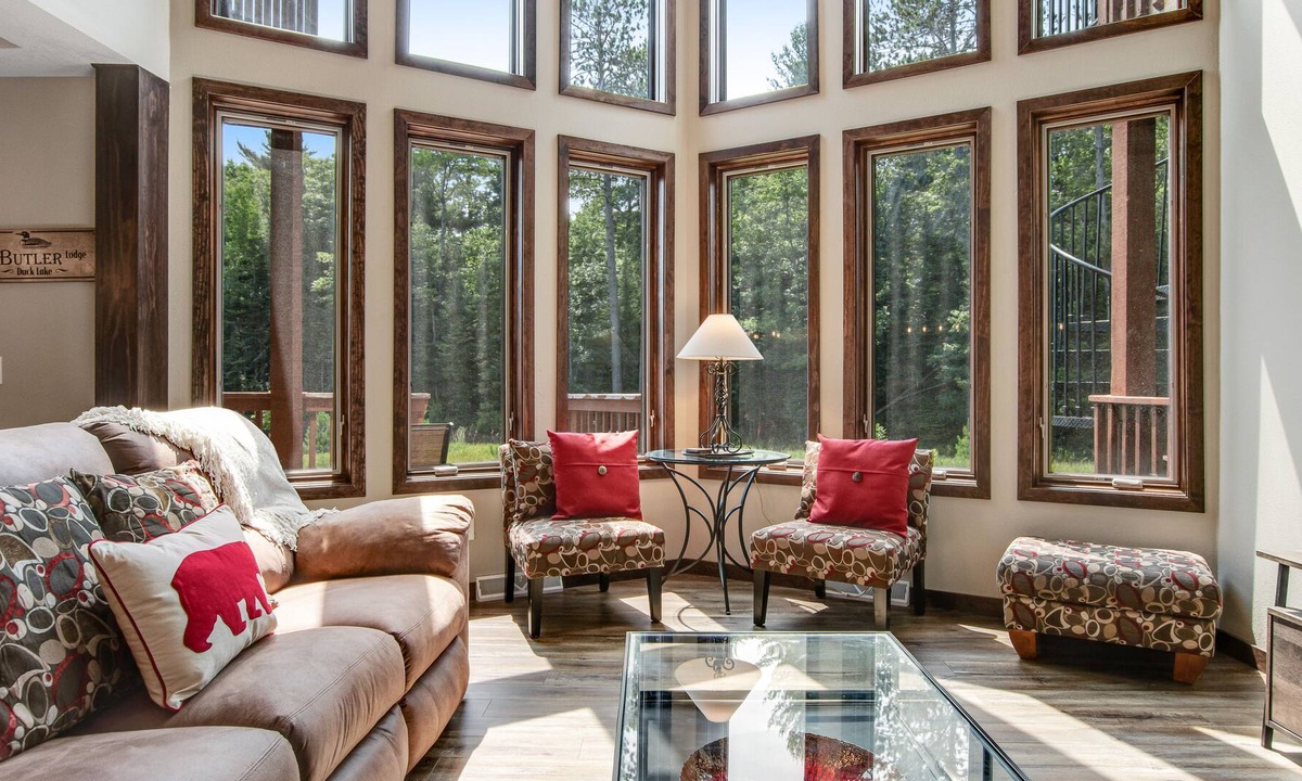Eagle River Condo | Gorgeous, three-story condo with free WiFi, dock, theater room & lake access