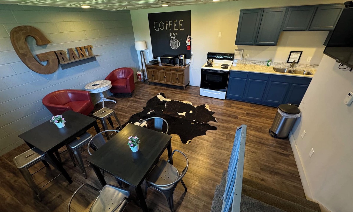 Galena Hotel | Grant Hills Motel