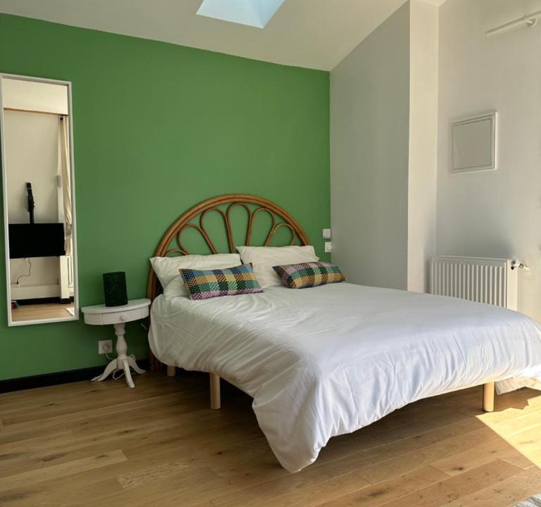 Bois-Colombes Apartment | GREEN&PURPLE STUDIO 24-24 Access