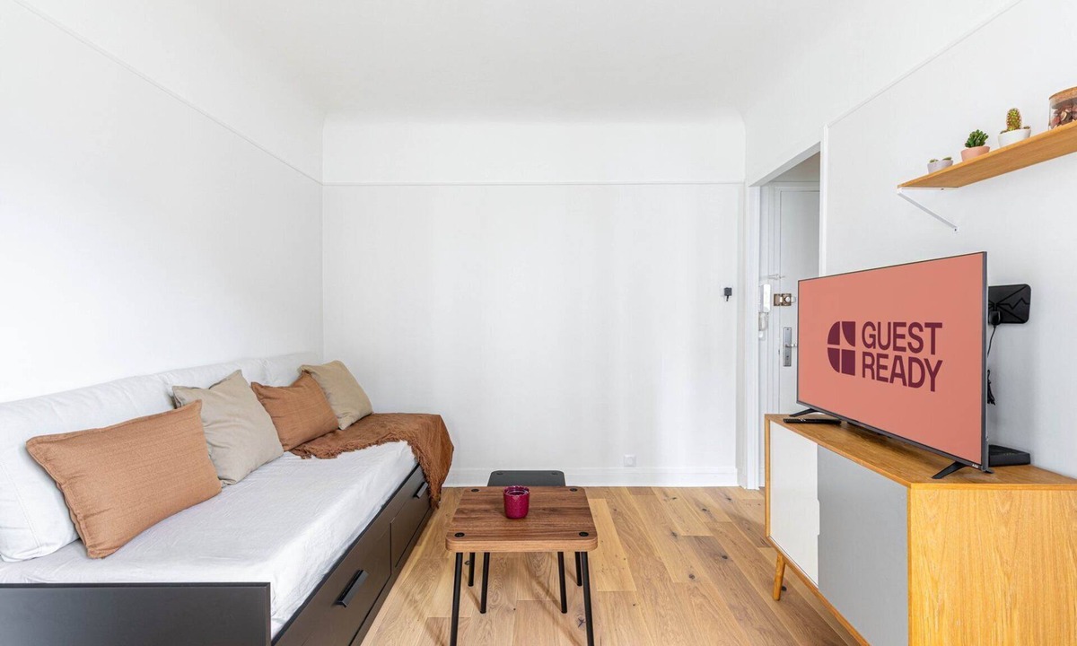 Saint-Lambert Apartment | GuestReady - Sleek and Comfy Stay near the metro