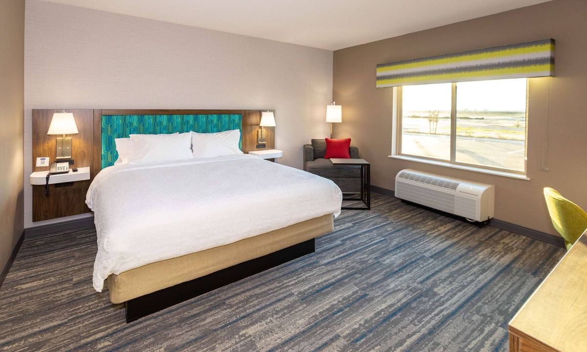 Selma Hotel | Hampton Inn Selma, Ca