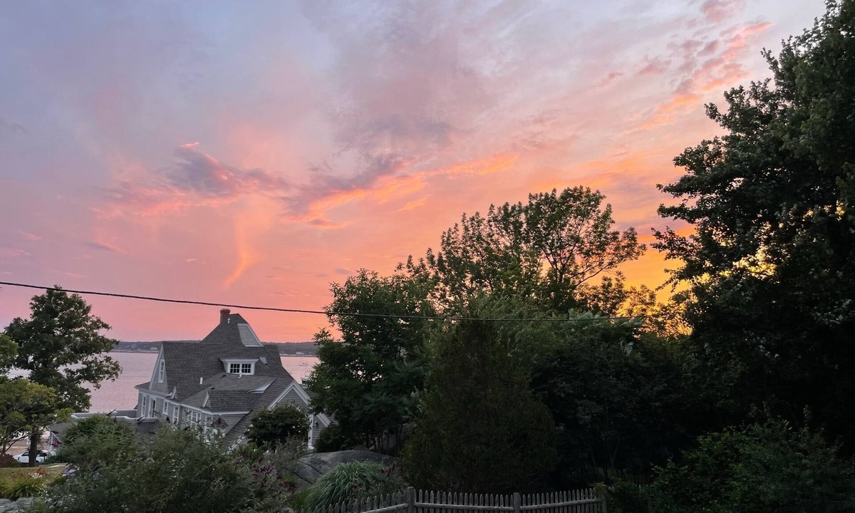 Gloucester Cottage | Harbor Lights: Charming 5-Bedroom Seaside Cottage in East Gloucester