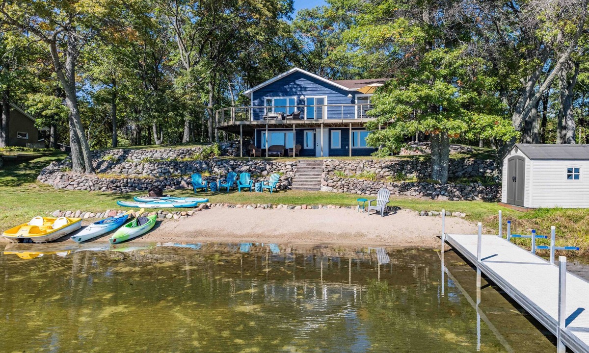 Brainerd Cabin | Haven on Hartley I A Little Haven > Beach > 5 Mins from Town