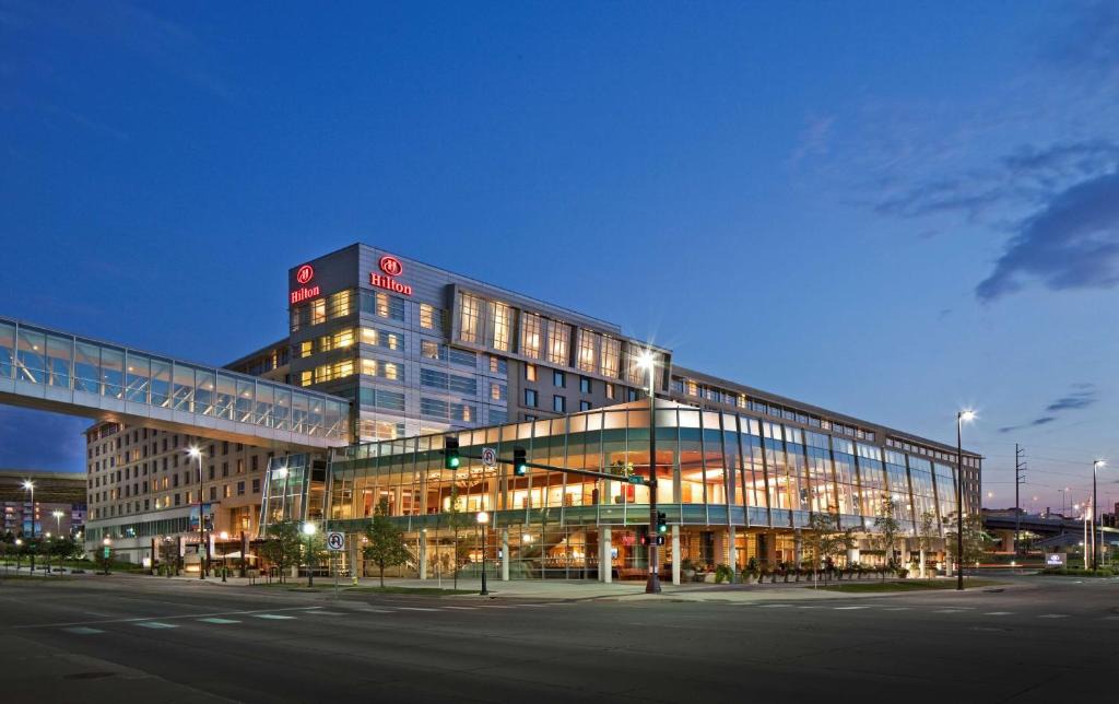 NoDo District Hotel | Hilton Omaha