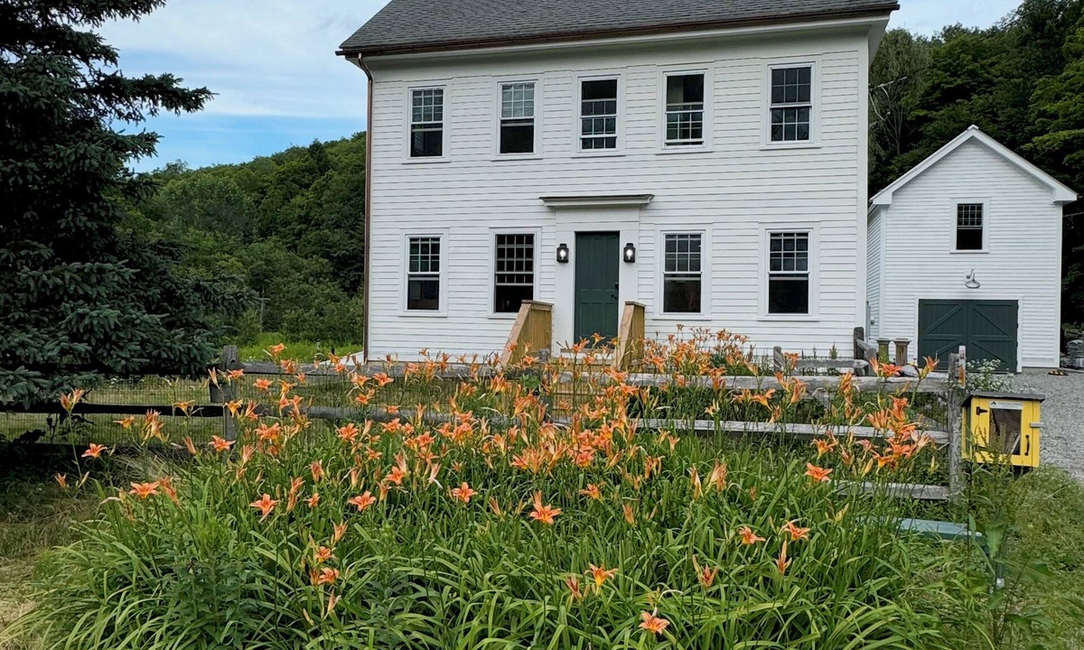 Becket House | Historic 1804 house in N Becket Village in the Berkshires