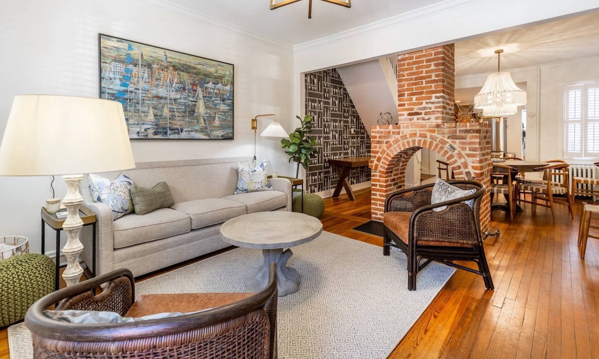 Historic District House | Historic Annapolis Hideaway Steps to USNA and Main St w Private Patio & Parking